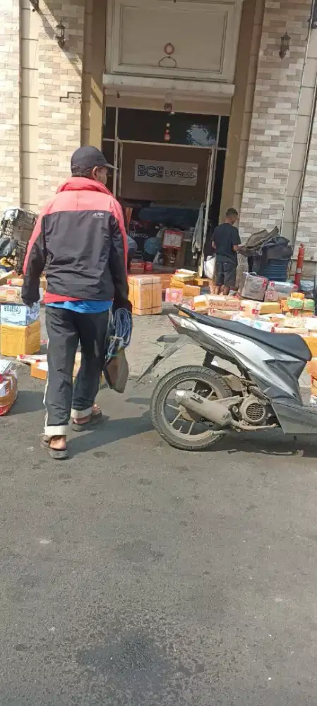 LOWONGAN KURIR FREELANCE