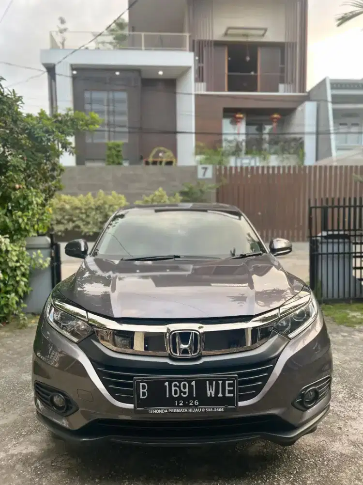 HR-V E CVT 2021 akhir kondisi sangat terawat