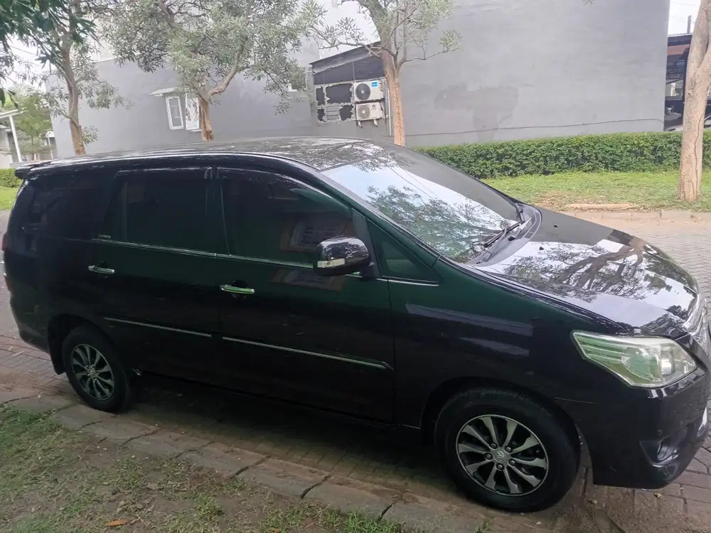 Toyota Kijang Innova 2012 Bensin