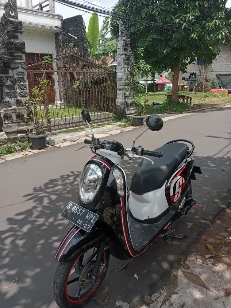 dijual honda scoppy tahun 2012