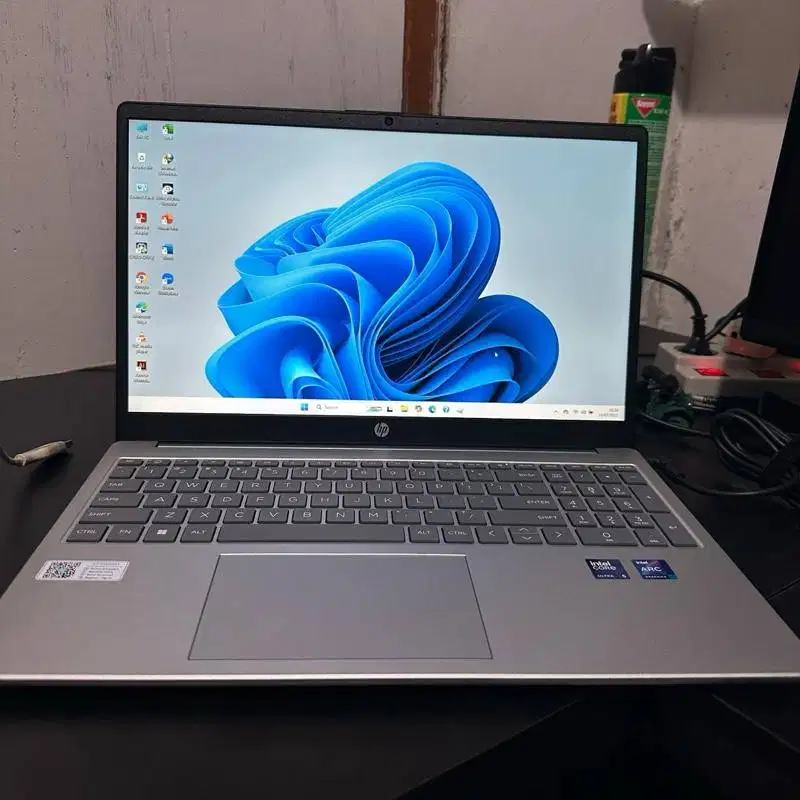HP 15 FD1222TU core ultra 5 125h 16gb 512gb 15.6” ips mulus ga ada min