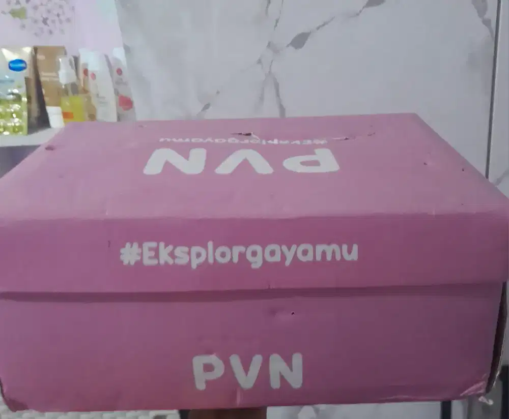 Sepatu Sport ukuran 41