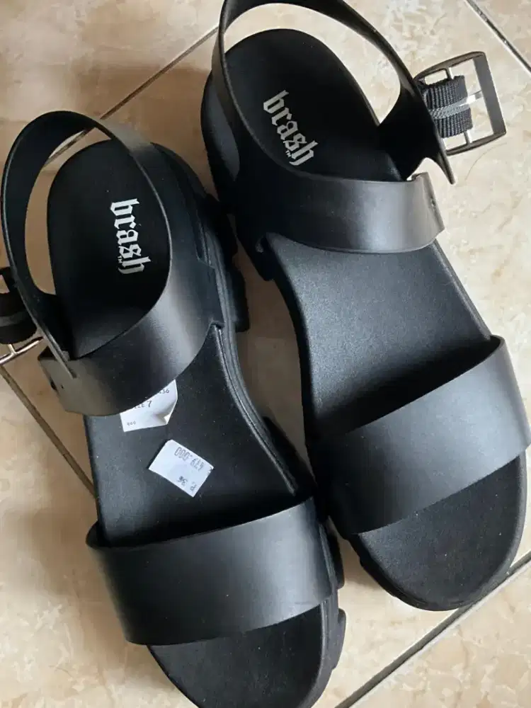 [Baru] Brash Sepatu Sandal Wedges