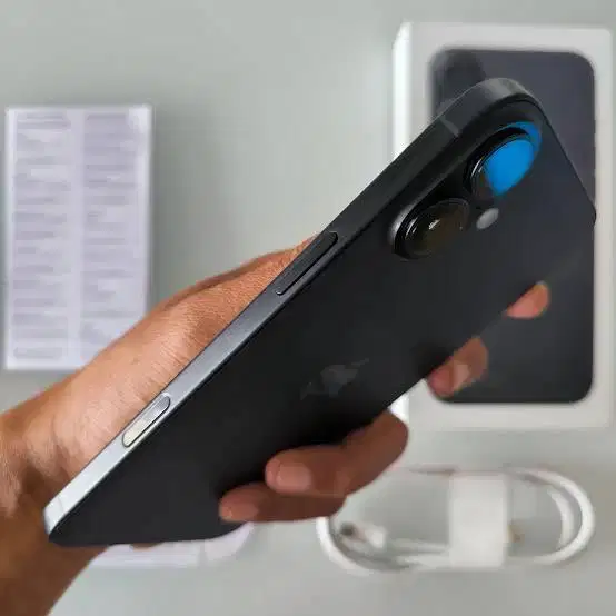 Iphone 16 plus 128 ( TT dwngan Samsung fold 4 atau 5)