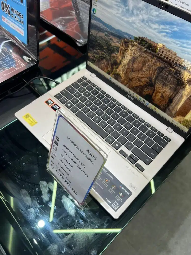 Laptop Asus Vivobook 14 M1407KA