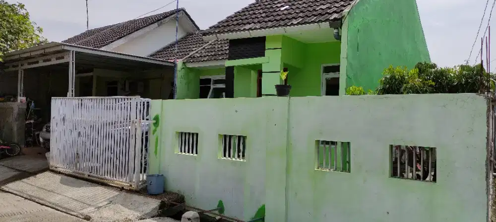 Dijual Rumah SHM murah strategis One Gate System di Karawang