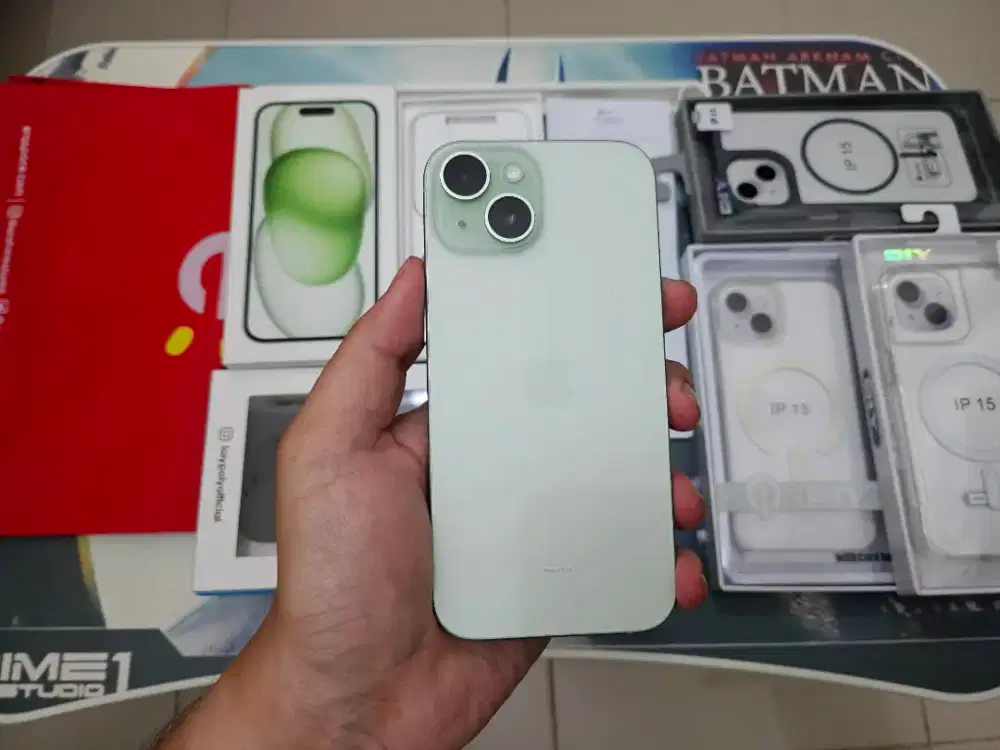 Apple iPhone 15 Green 128GB Fullset Mulus Garansi Panjang