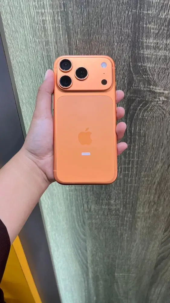 iPhone 17 Pro 256 Gb iBox Cosmic Orange