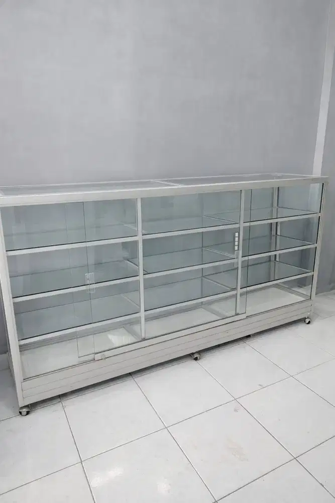 Meja Etalase 2m aluminium bekas