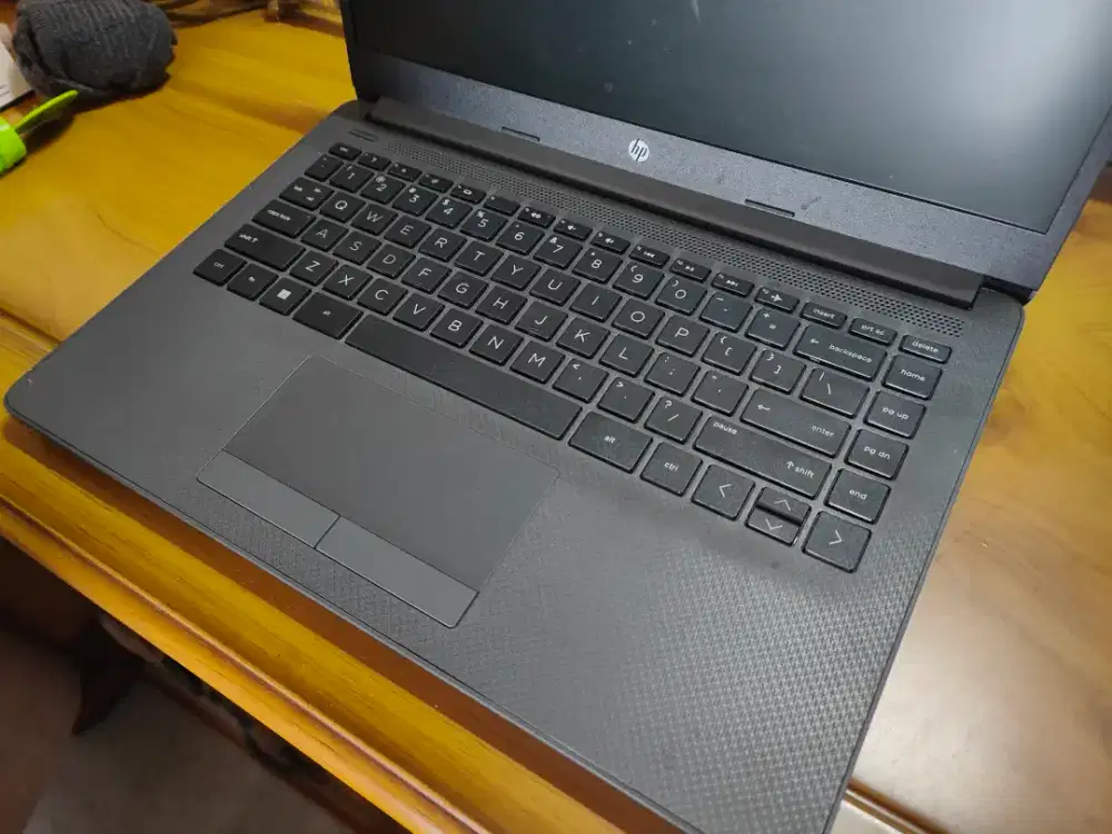 Dijual laptop HP 245 GB jarang pakai