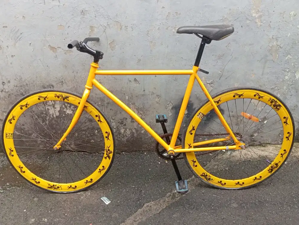Sepeda fixie cat mulus frame lokal L