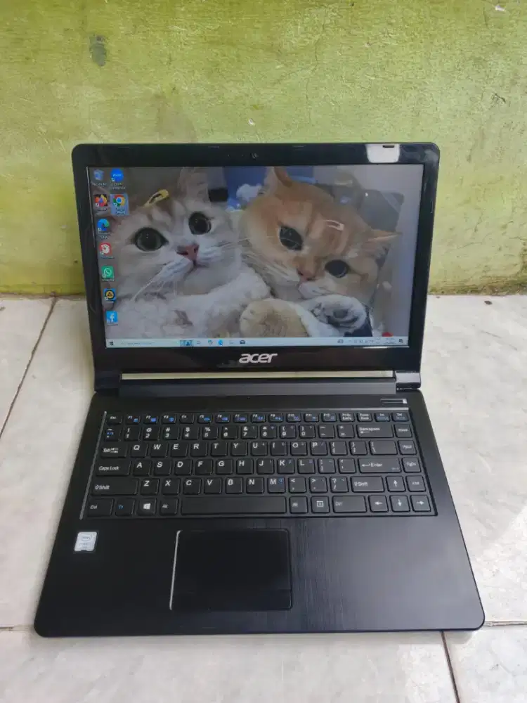 Laptop acer Core i3 gen 6th Ram 8gb ssd 128gb siap pake(Nego)