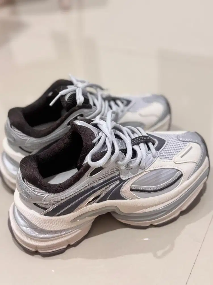 Sepatu Cewe Anta Mulus Like New Pemakaian Pribadi Ukuran 36.5