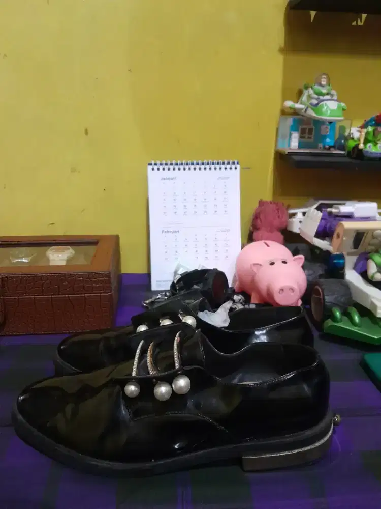 Sepatu wanita colac