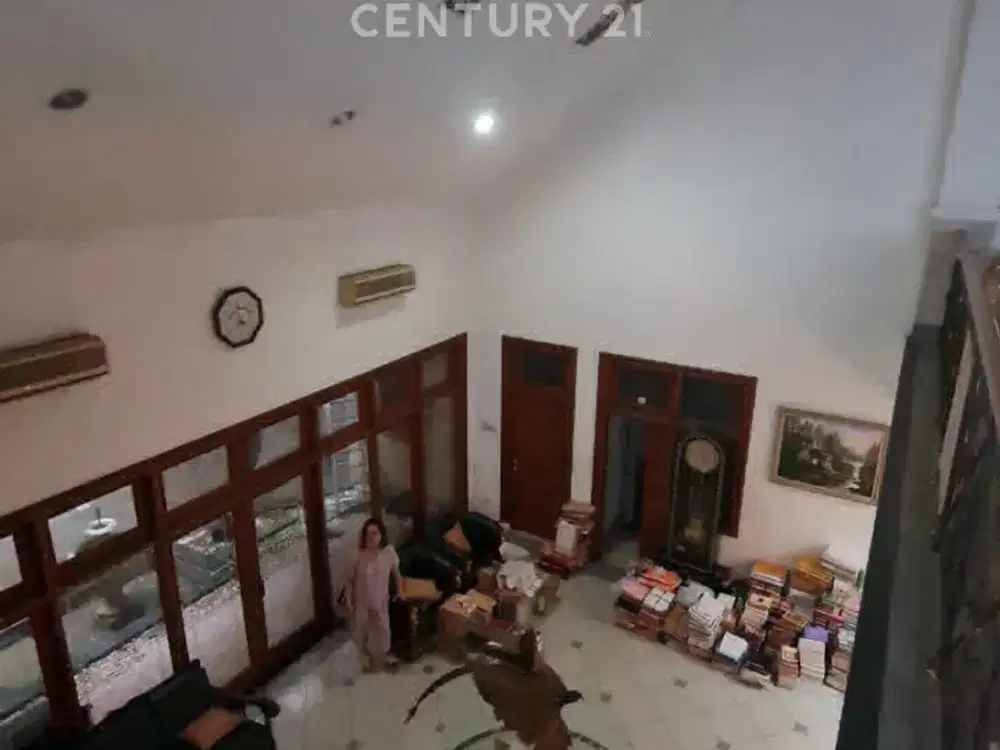Gedung Kantor Dua Sertifikat Di Menteng Jakarta Pusat