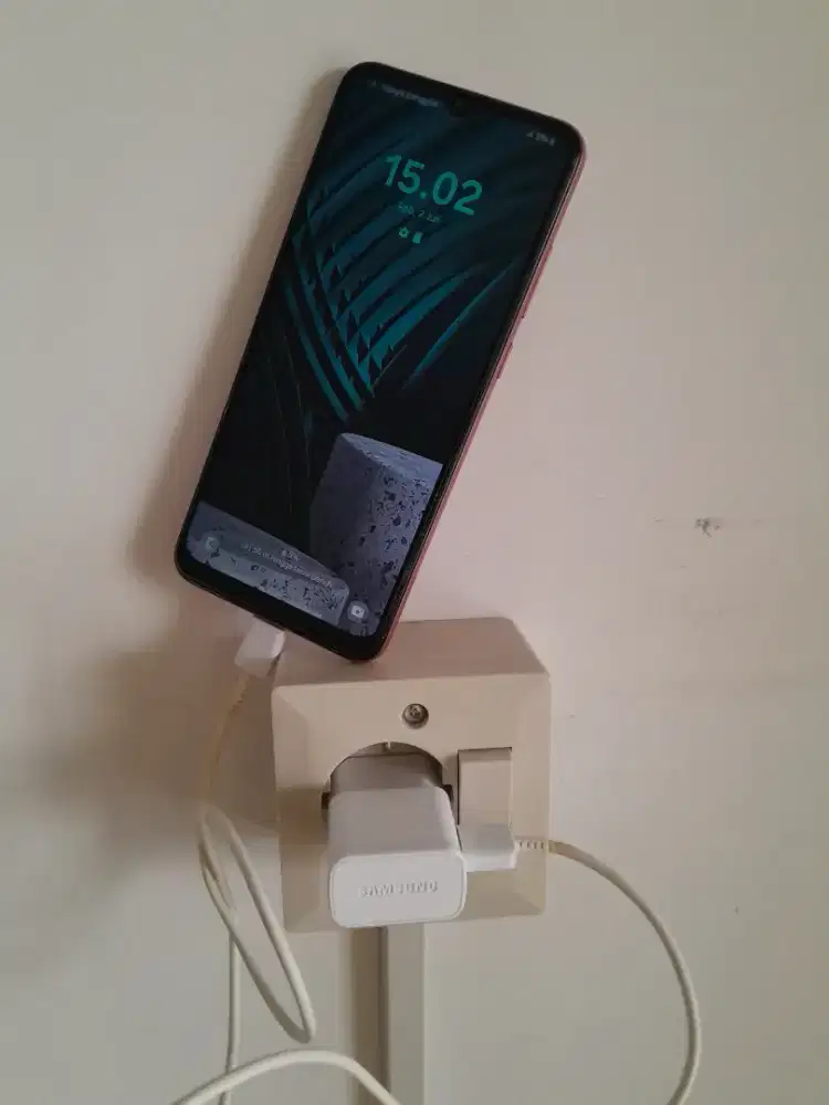 Samsung a04e + charger original