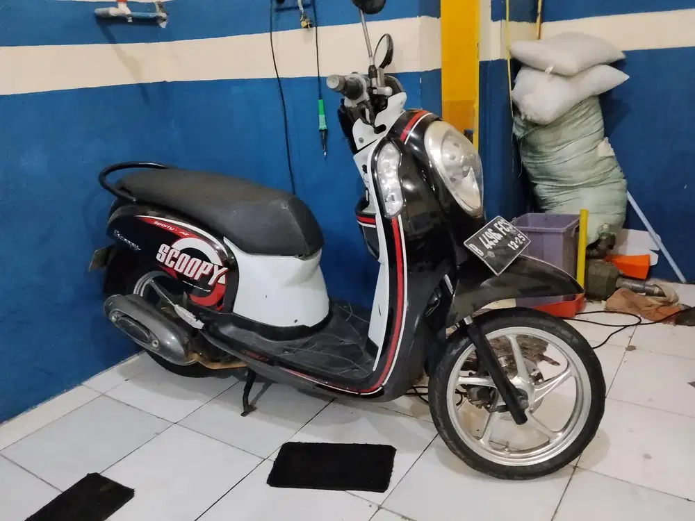 JUAL HONDA SCOOPY ESP 2015 GRES