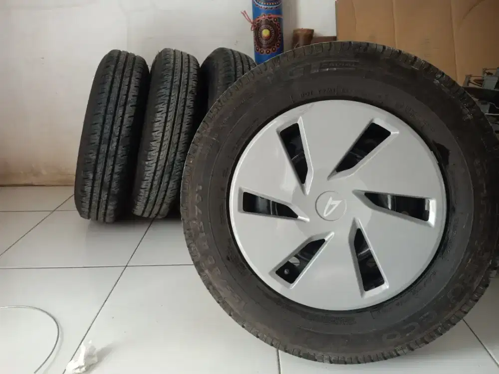 Velg dan Ban OEM new ayla
