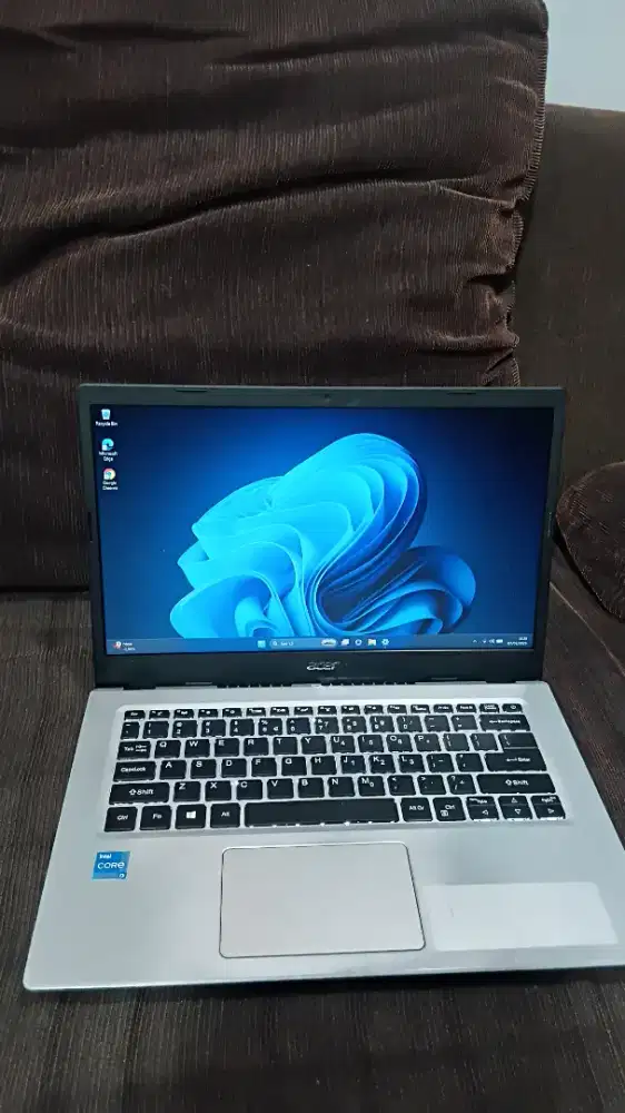 Acer swift 3 core i3 gen 11 slim