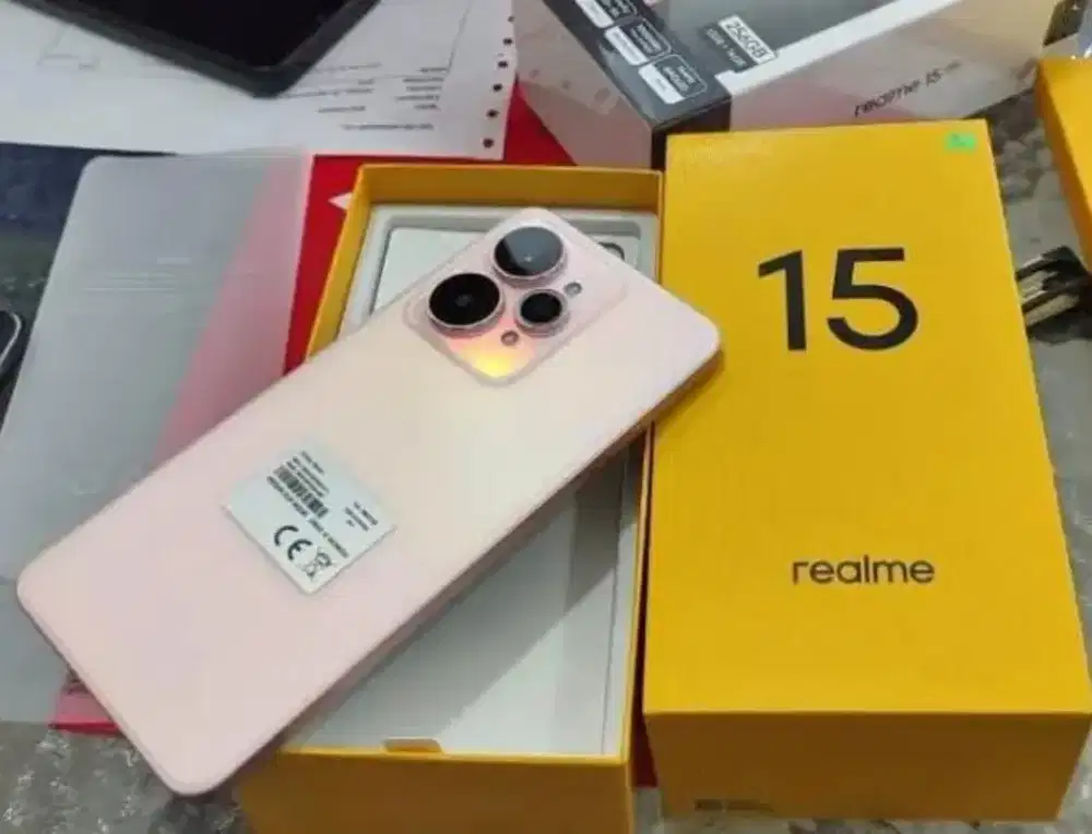 realme 15 5g ram 12/256gb