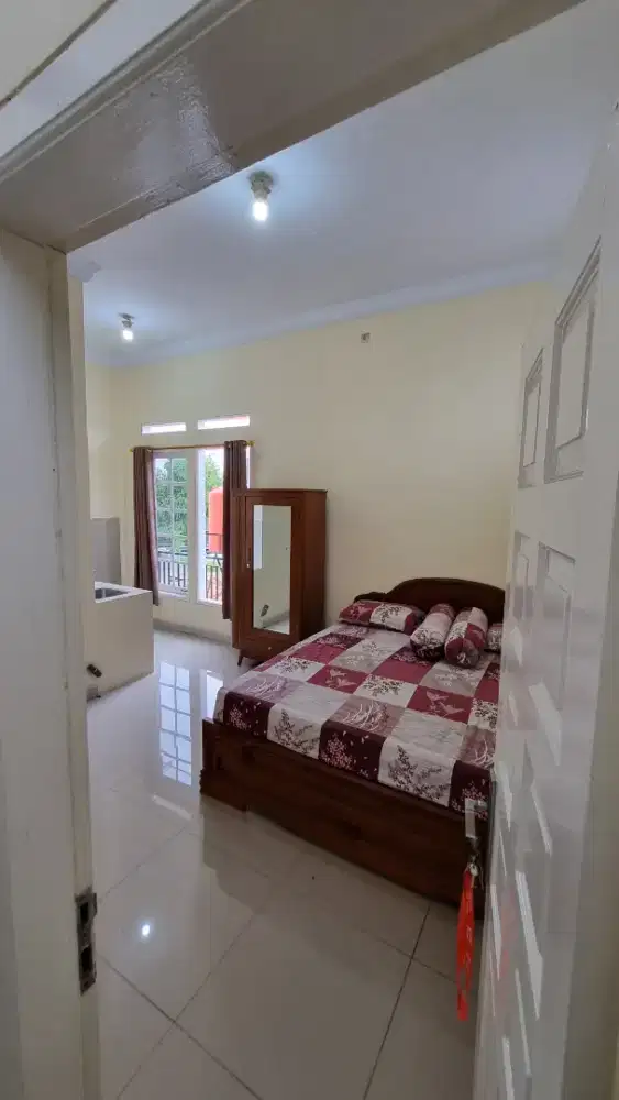 kontrakan half furnished (di lantai 3)