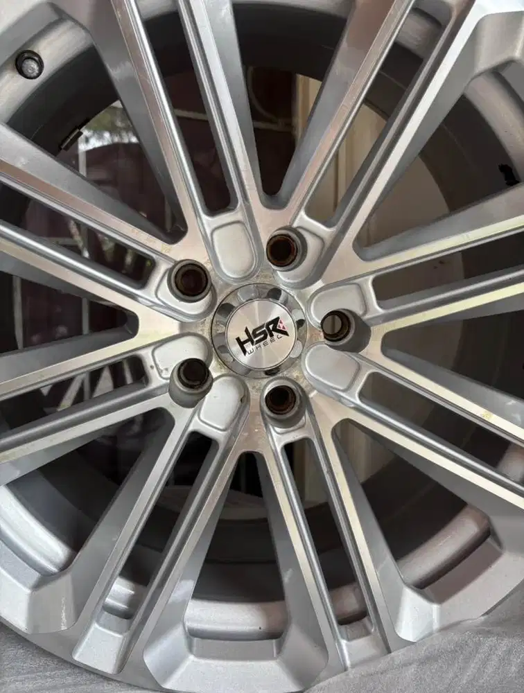 VELG HSR (Tidak include dengan ban)