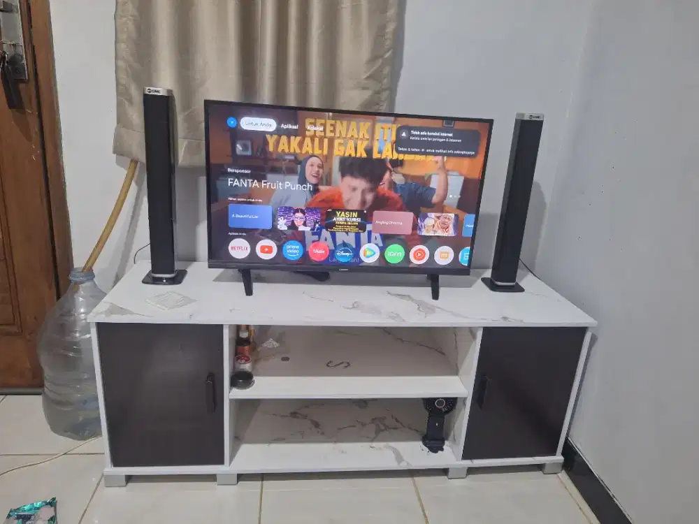 coocaa goggle tv 32 inch + meja tv