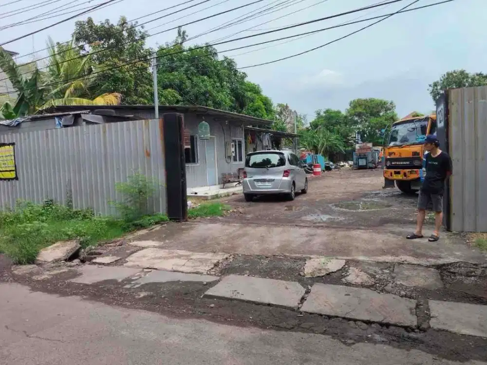 Raya  Medokan  Semampir  cck untuk gudang