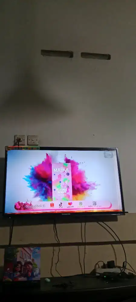 Led changhong 43in minus garis