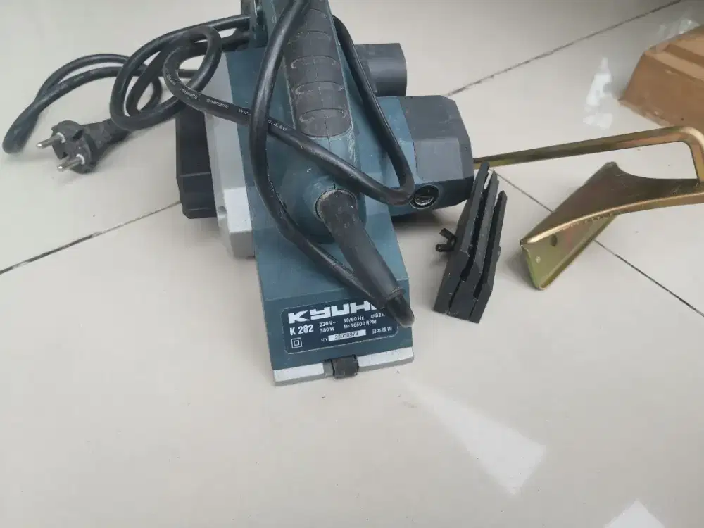 mesin serut kayu Kyuho K282