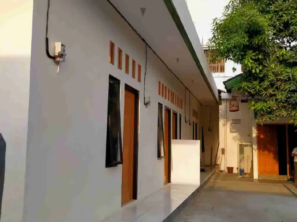 Dijual Rumah/Lahan cocok untuk Kontrakan dan Kost, di daerah Jatiwaringin, Pondok Gede, Bekasi