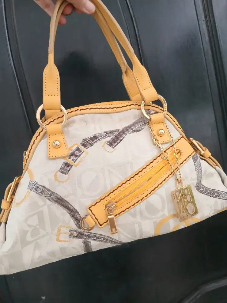 Tas Bonia Preloved/Tas wanita preloved branded