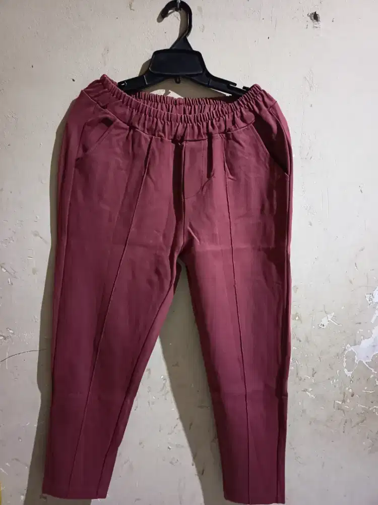 PRELOVED CELANA WANITA