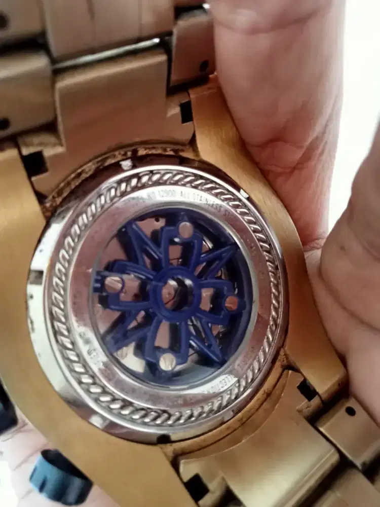 Invicta batre bukan omega