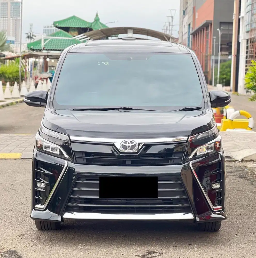 Toyota Voxy 2021 Low KM Record Garansi 1 Tahun Mesin dan Transmisi