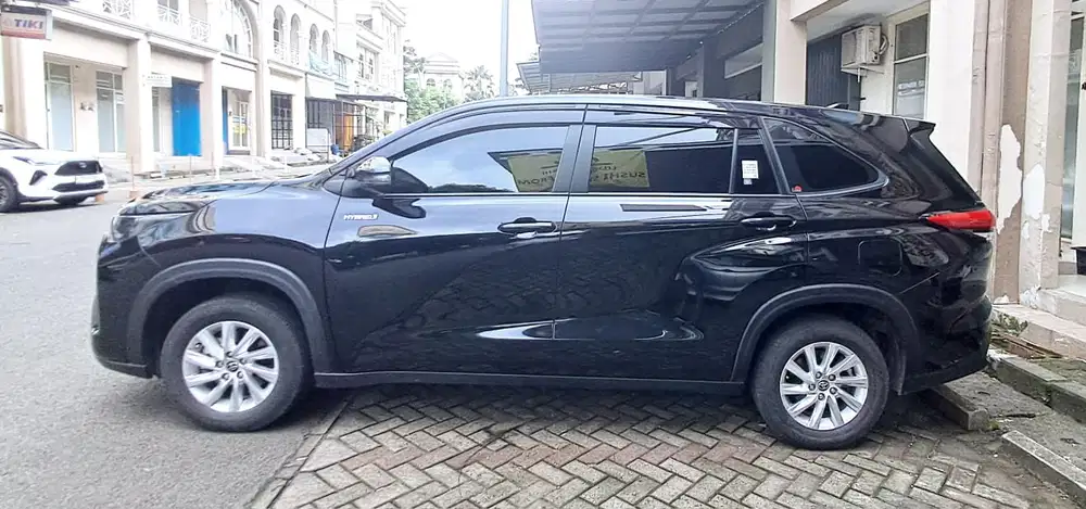 Toyota Kijang Innova 2023 Bensin