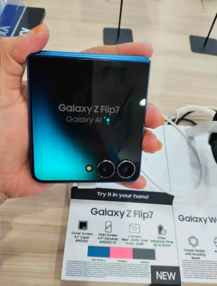 Samsung Galaxy Flip 7