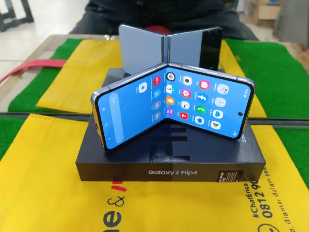 Samsung ZFlip Ram 8/256 gb lengkap normal no minus