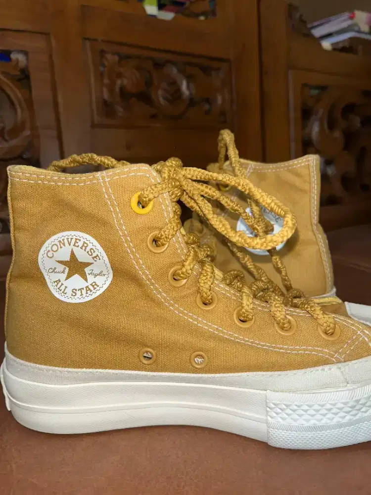 Converse CTAS High Cut Size 35