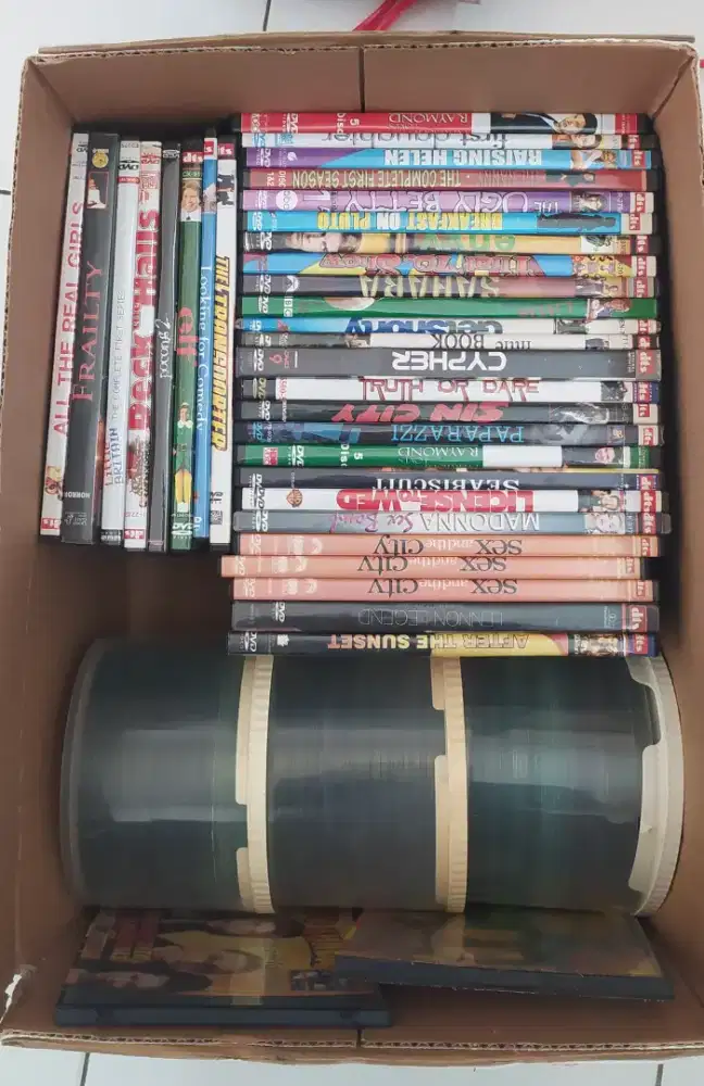 Kaset - kaset jadul diborongkan