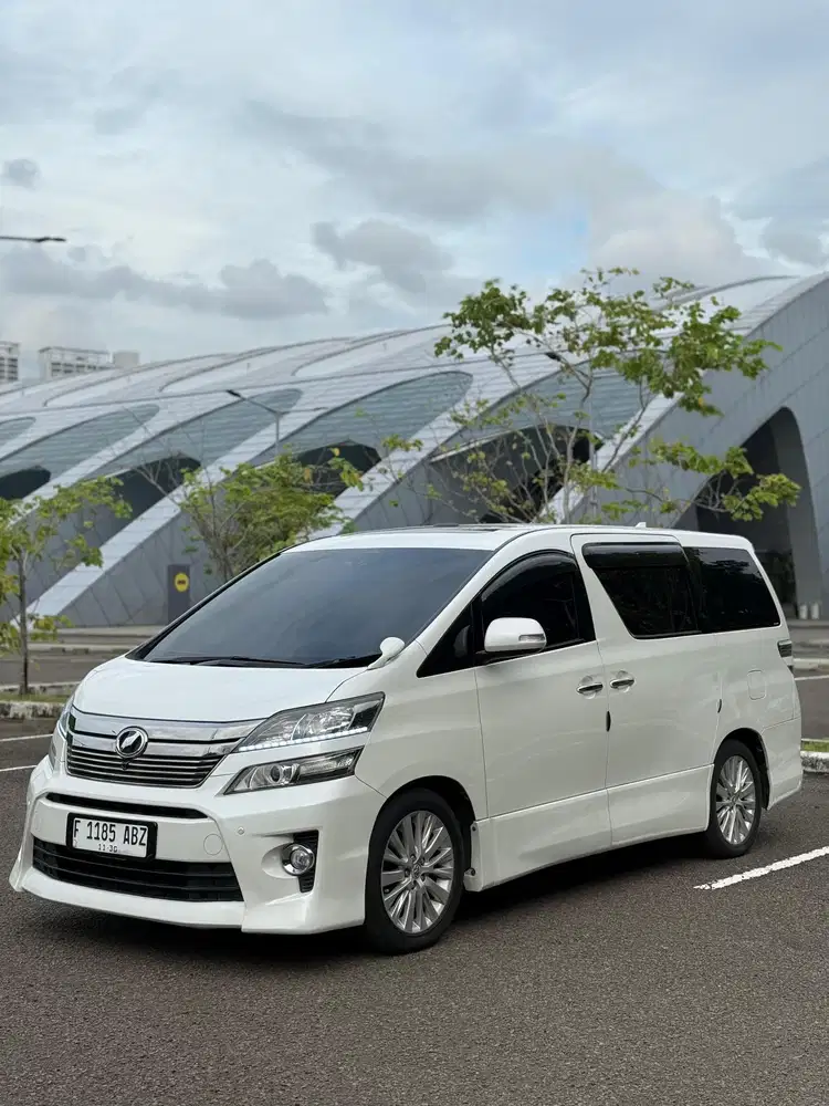 Toyota Vellfire 2013 Bensin