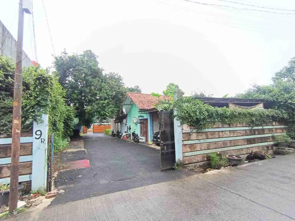 Rumah Tua di Jl Madrasah I Gandaria Selatan Cilandak Jakarta Selatan