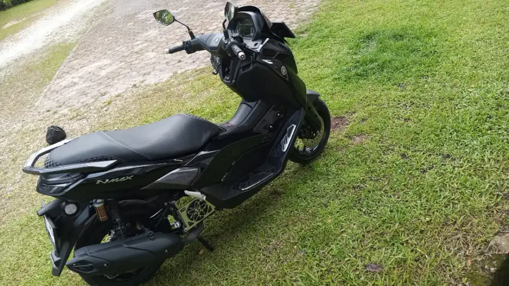 D jual nmax thn 2025 remout pjk hidup bm km 7 ribu mulus