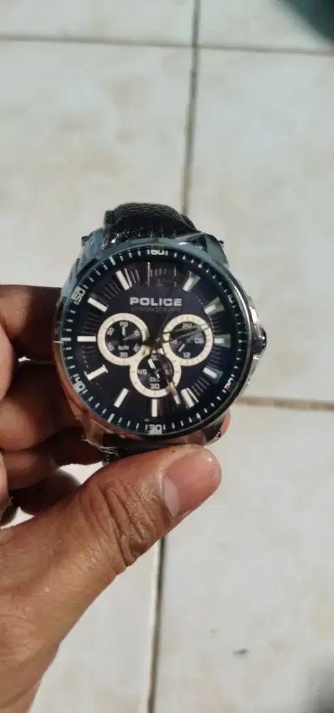 Jam Tangan Police