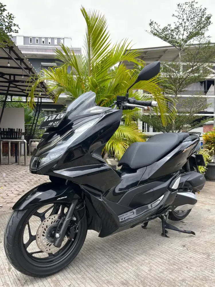 HONDA PCX 160CC ABS MOTOR BAGUS SS LNGKP ASLI SIAP PAKEK
