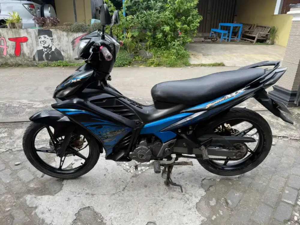 Jupiter MX kopling THN 2011 plat AB Wonosari