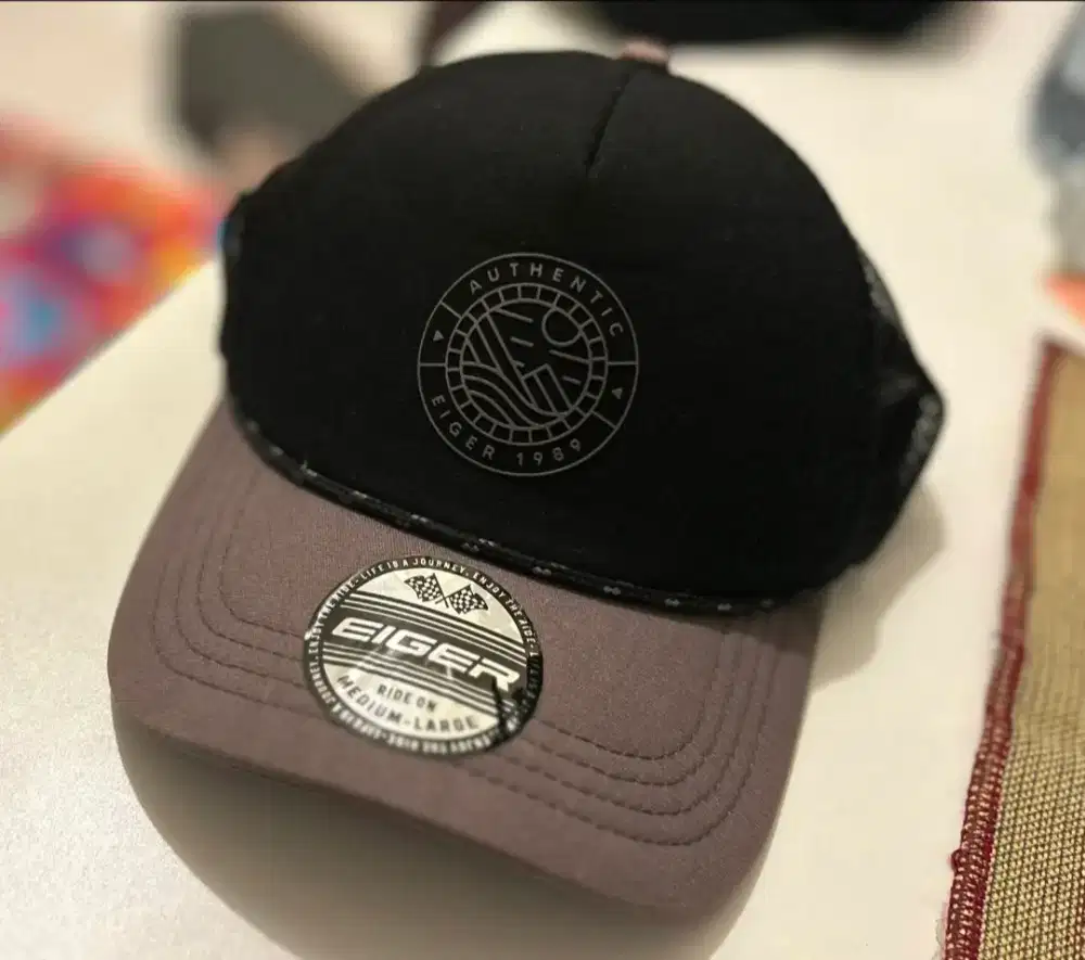 2 buah topi eiger original