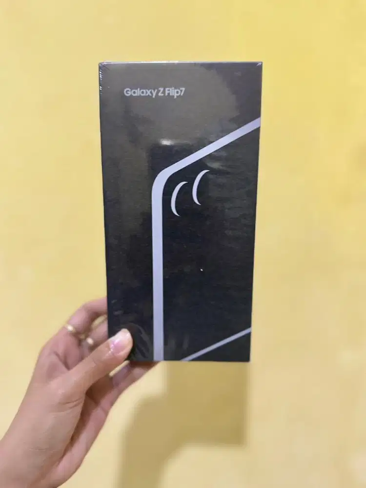 Samsung Galaxy Z Flip7 12GB | 256GB Jetblack