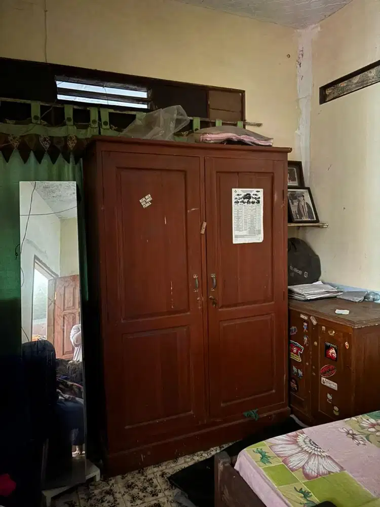 lemari pakaian lemari tv