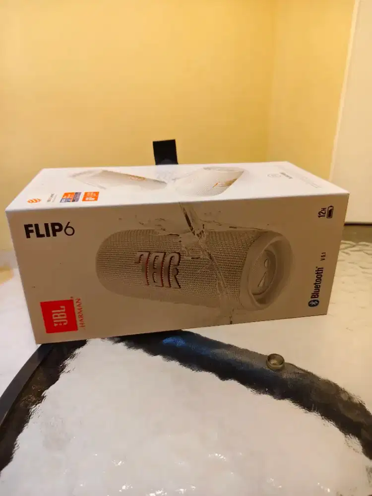 Speaker jbl flip 6 putih
